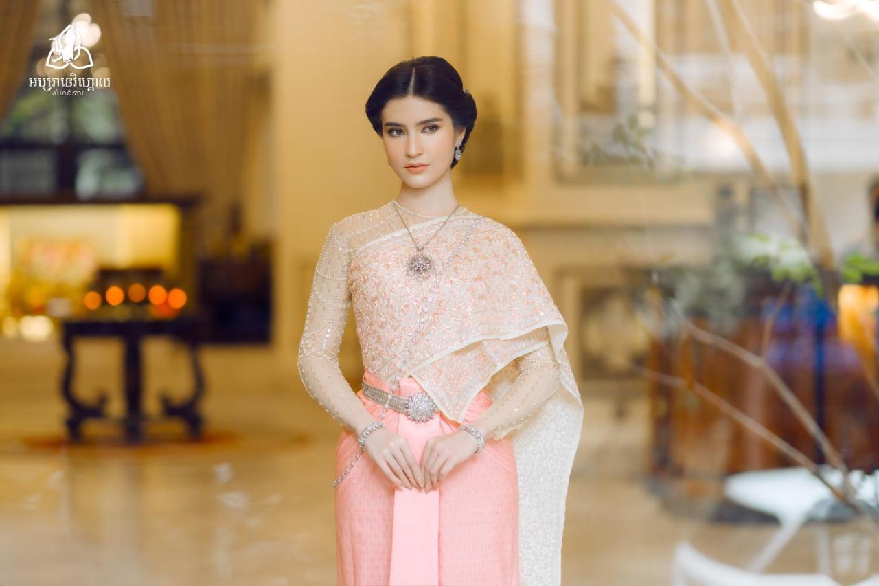 Anik Palace Hotel Phnom Penh Esterno foto