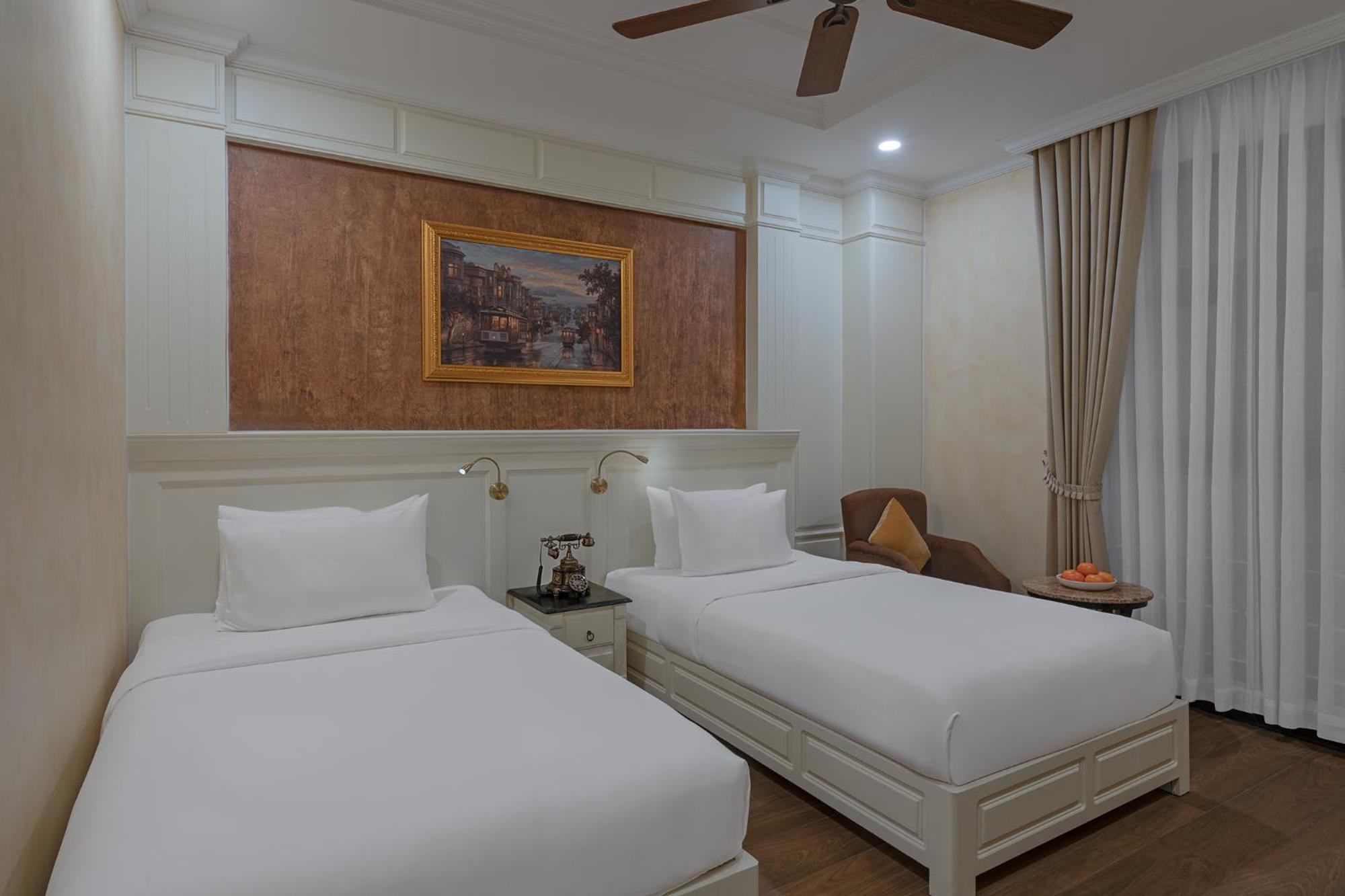 Anik Palace Hotel Phnom Penh Esterno foto